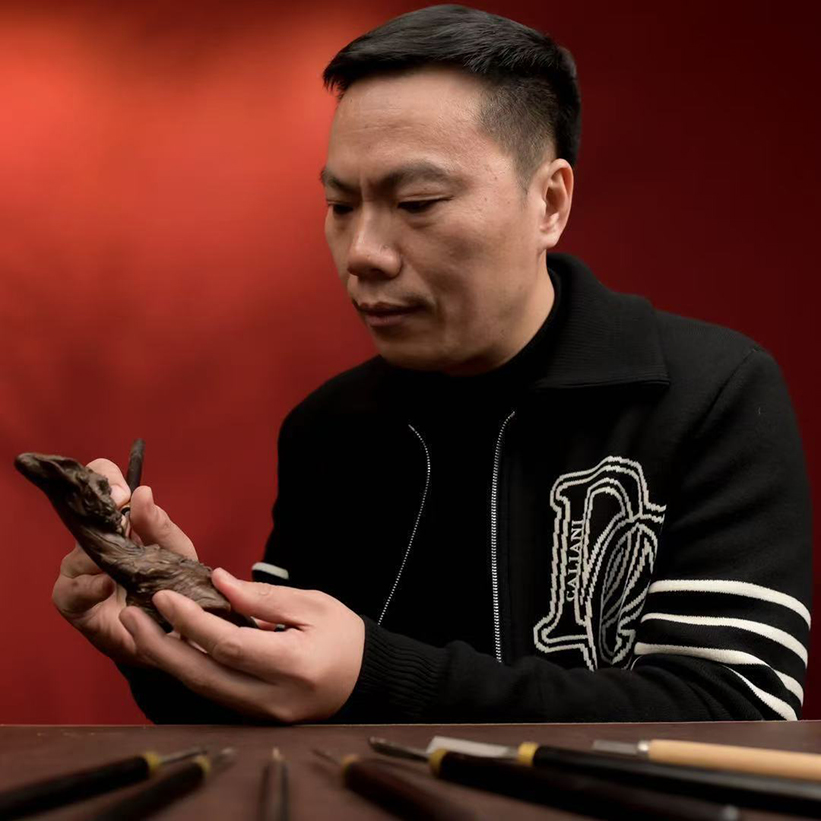 张志华